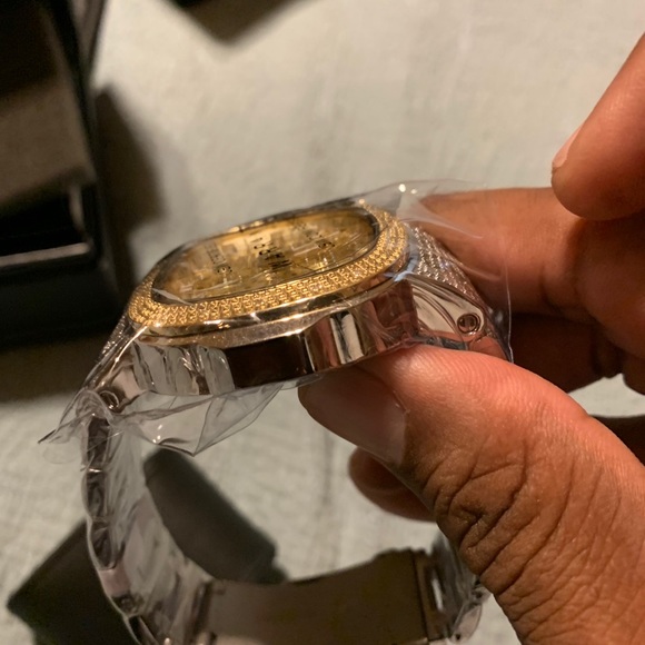 I have 2 jbw diamond watches brand new in the box